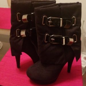 Michael Antonio Suede Boots